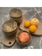 Kókuszdiótál fa kanállal TERMÉSZETES ANYAGBÓL